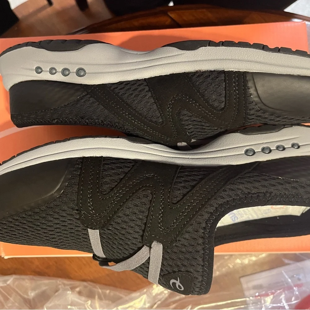 Women’s Easy Spirit Sneaker Clog NWT - Picture 4 of 7